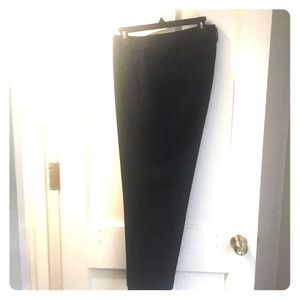 Cropped straight-legged slacks